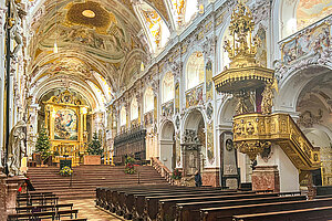Festive gift in 1724: Prince-Bishop Johann Franz Eckher von Kapfing und Liechteneck commissioned the Asam brothers to redesign the Cathedral of St Mary and St Corbinian. (Photo: ski)