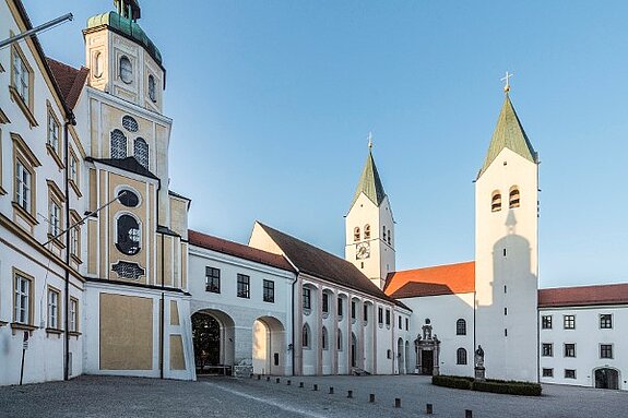 Cathedral courtyard 