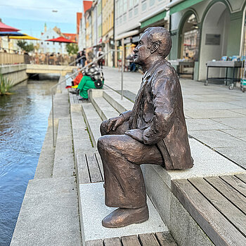 Monument to the actor Karl Obermayr in the Upper Old Town