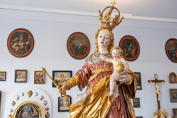 View into a room of the exhibition collection. (Photo: Diocesan Museum Freising / Thomas Dashuber)